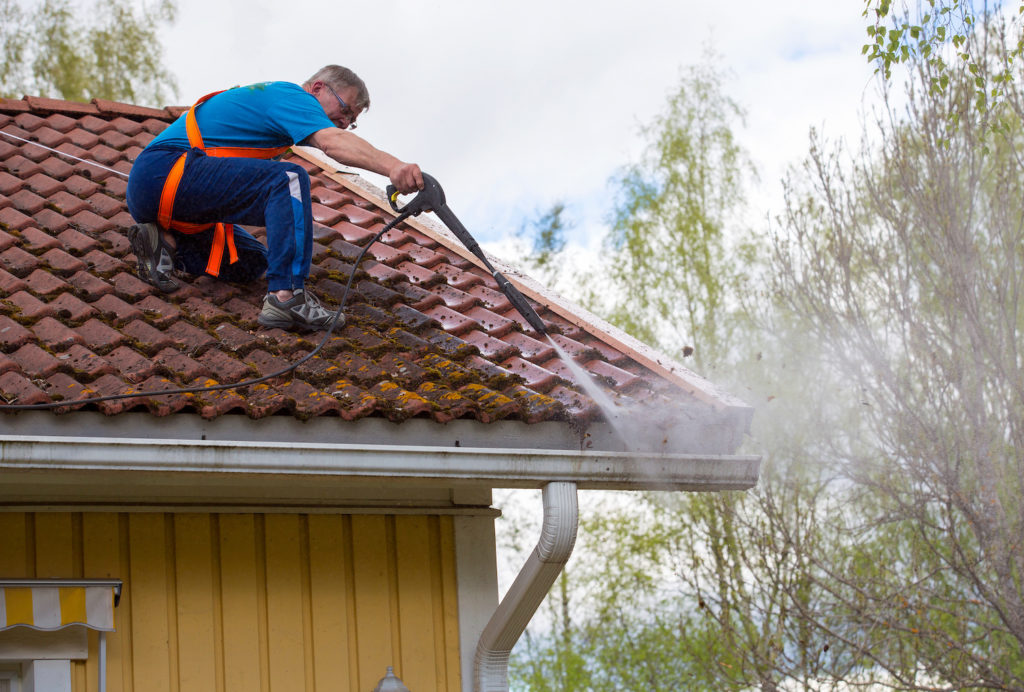 roof repair tips practicing safety