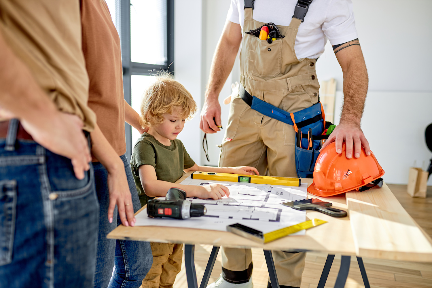 Should I Stay Home During Roof Replacement? (Pros & Cons)